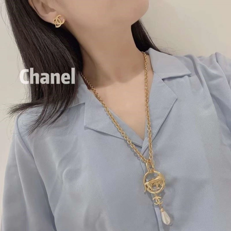 Chanel Necklaces Functional 223580