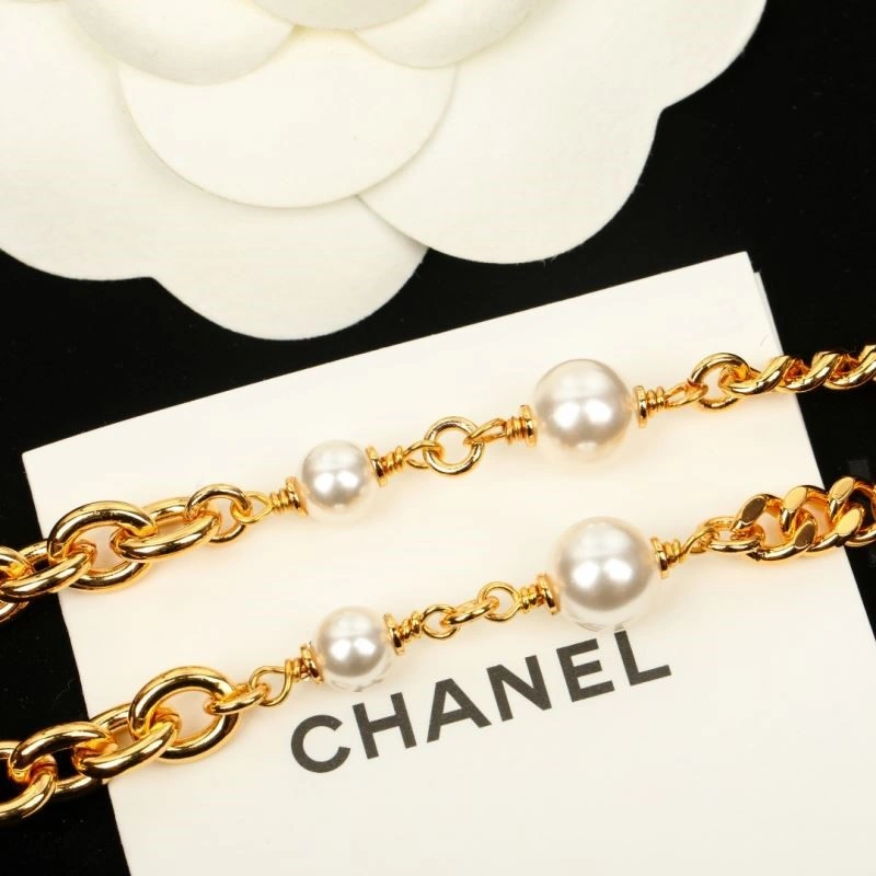 Minimalist Chanel Necklaces 223575