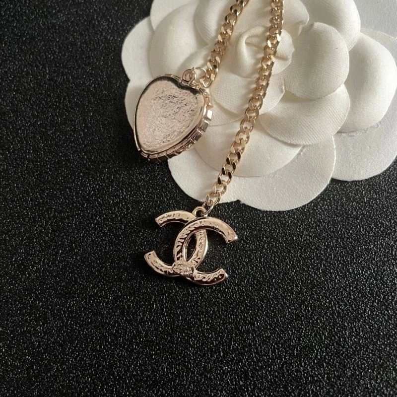 Bright Chanel Necklaces 223531