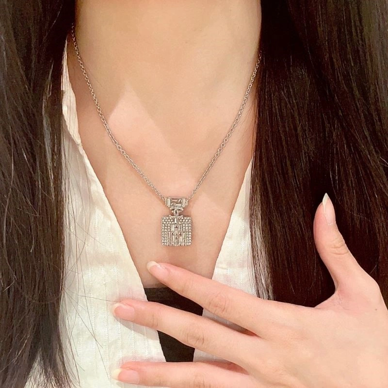 Trendsetting Chanel Necklaces 223537