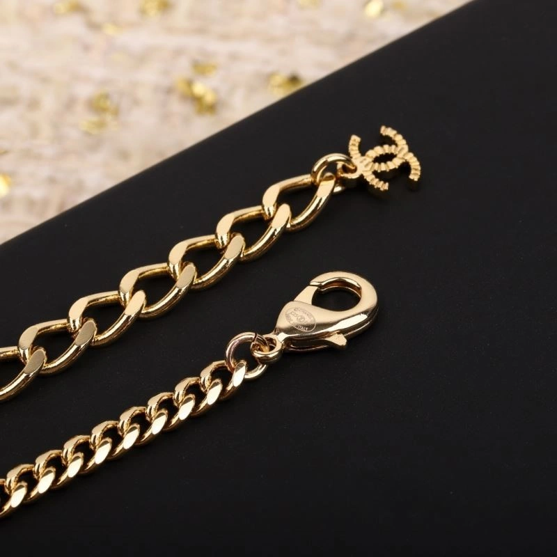 Affordable Chanel Necklaces 223539