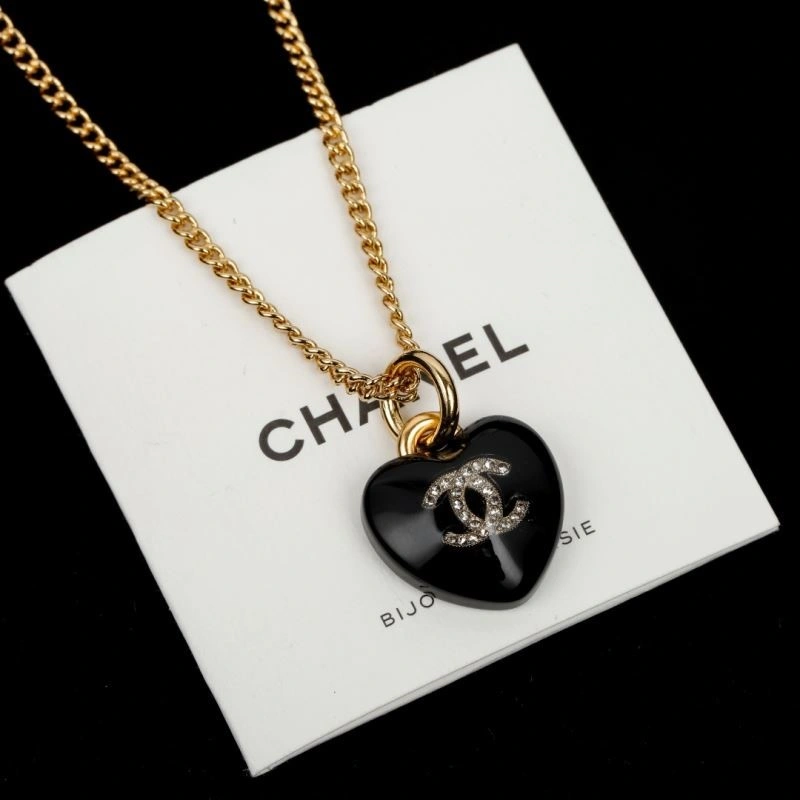 Snug Chanel Necklaces 223524