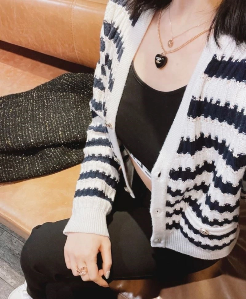 Snug Chanel Necklaces 223524