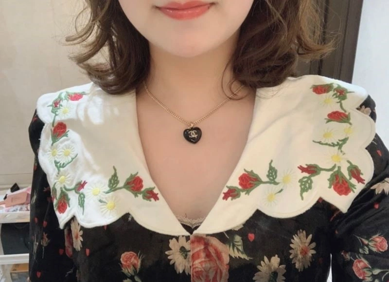 Snug Chanel Necklaces 223524