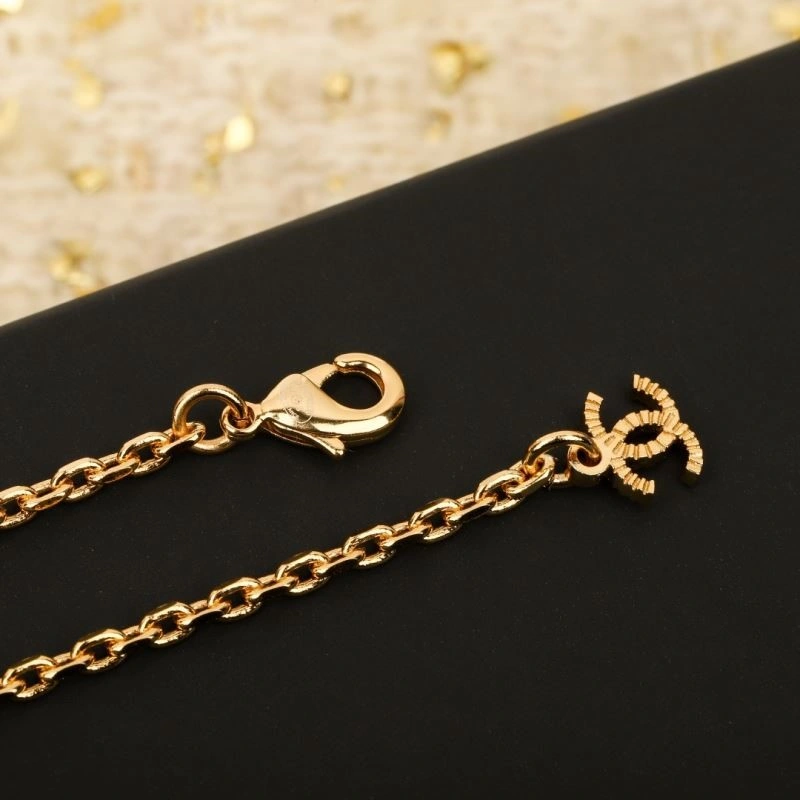 Contemporary Chanel Necklaces 223578