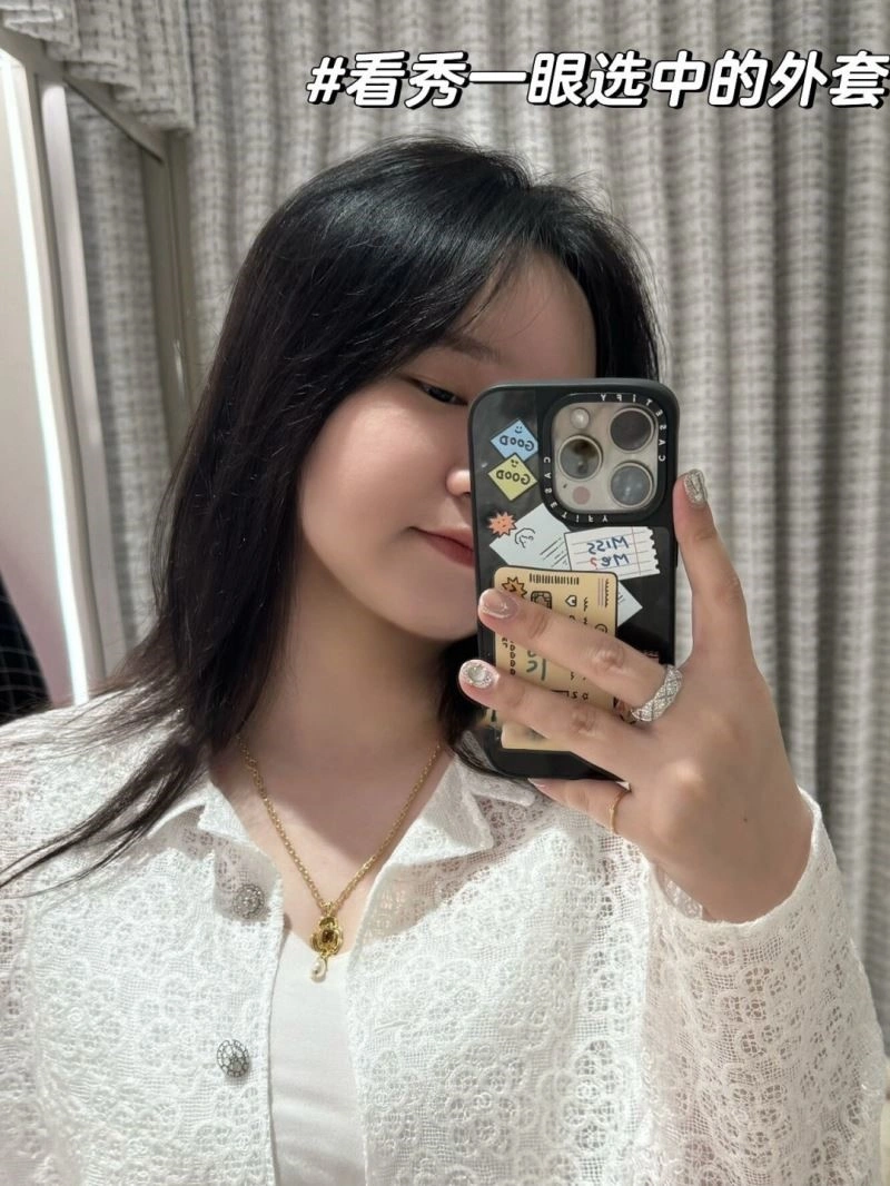 Contemporary Chanel Necklaces 223578