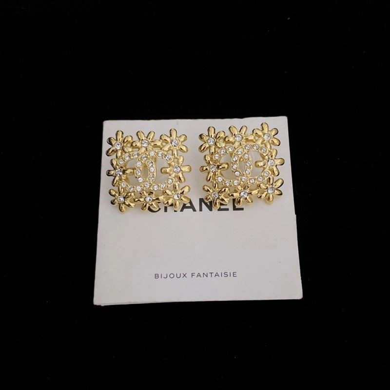 Neat Chanel Necklaces 223510