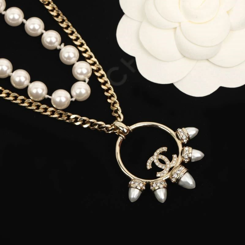 Effortless Chanel Necklaces 223498