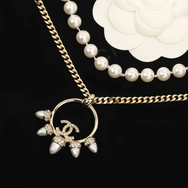 Effortless Chanel Necklaces 223498