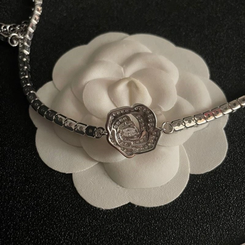 Chanel Necklaces Supportive 223530