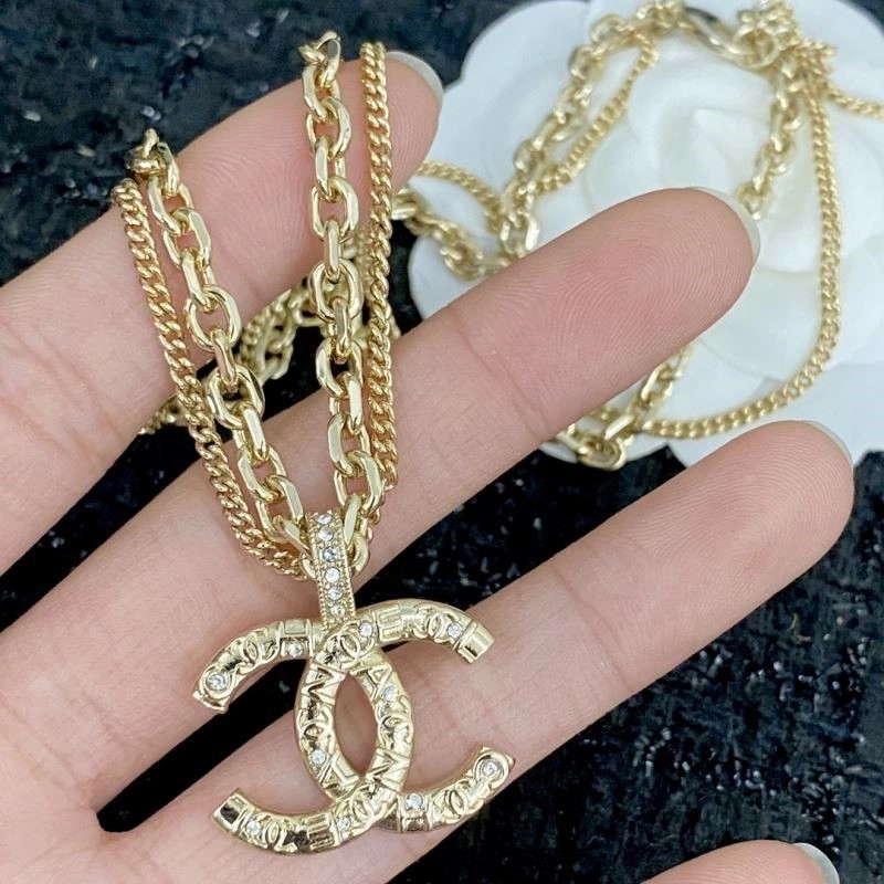 Comfortable Chanel Necklaces 223500