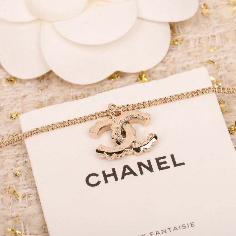 Sustainable Chanel Necklaces 223485