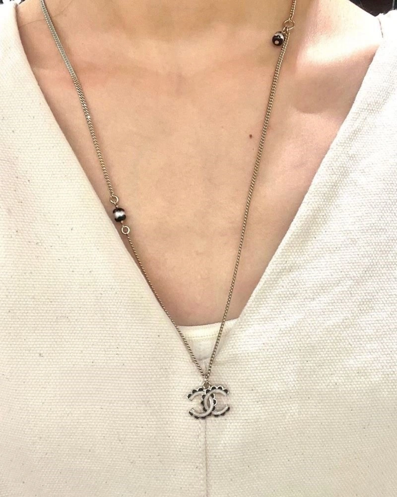 Sustainable Chanel Necklaces 223485