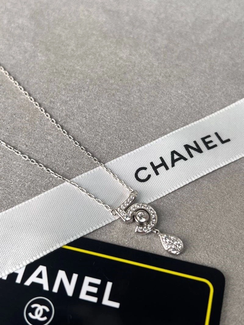 Chanel Necklaces Resilient 223477
