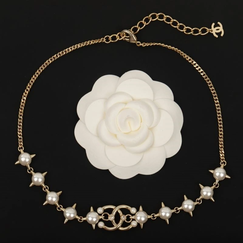Chanel Necklaces ModernLook 223478