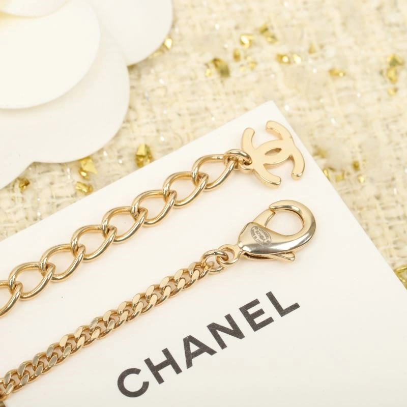 Chanel Necklaces ModernLook 223478