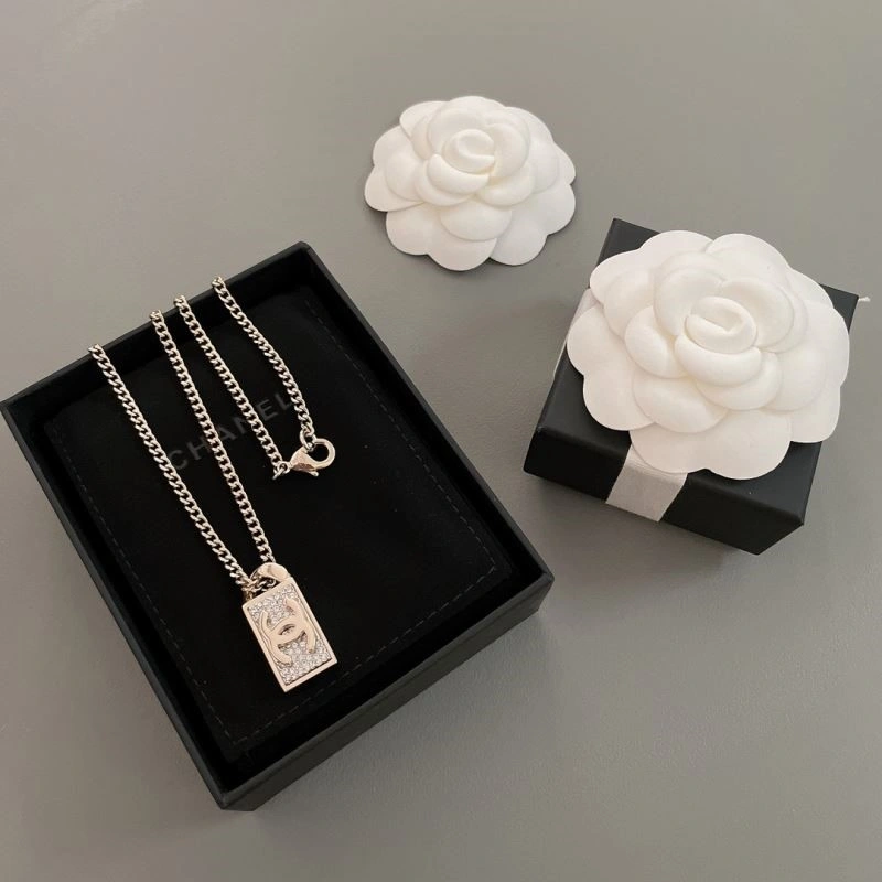 Bright Chanel Necklaces 223492
