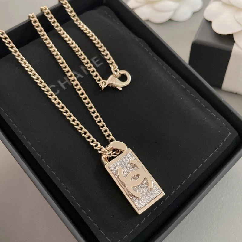 Bright Chanel Necklaces 223492
