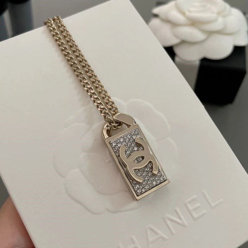 Bright Chanel Necklaces 223492