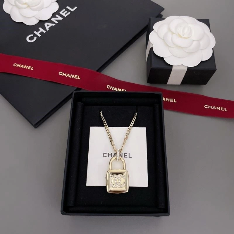 Chanel Necklaces EyeCatching 223540