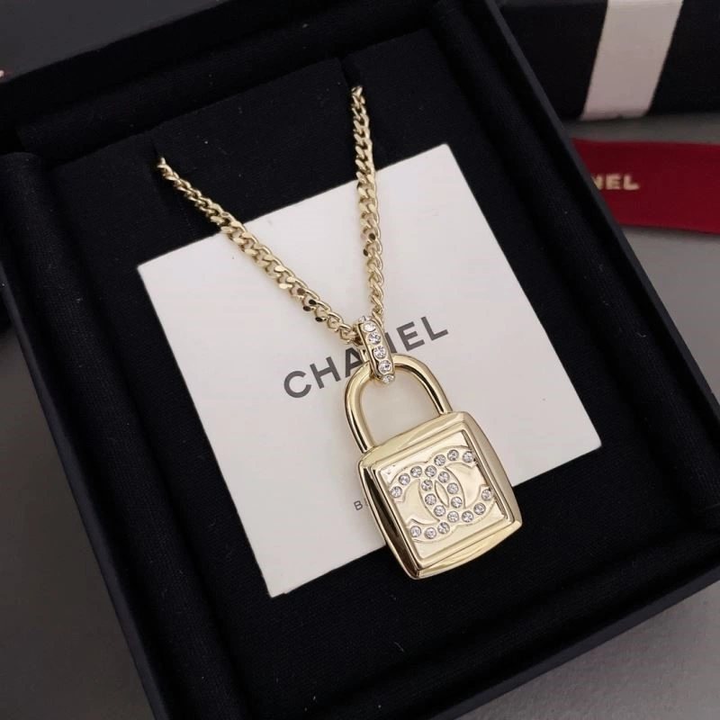 Chanel Necklaces EyeCatching 223540