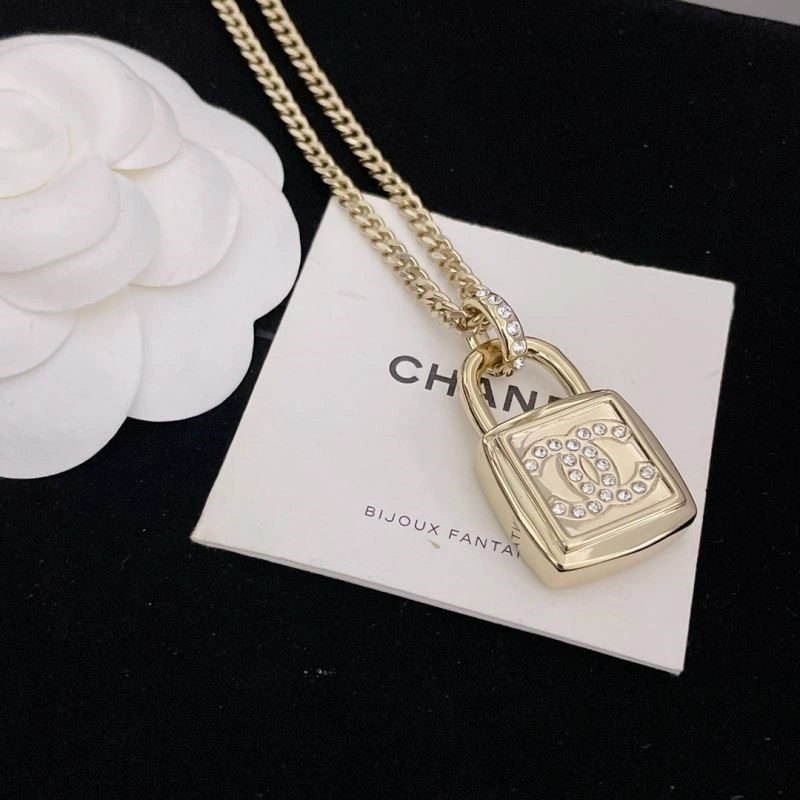 Chanel Necklaces EyeCatching 223540