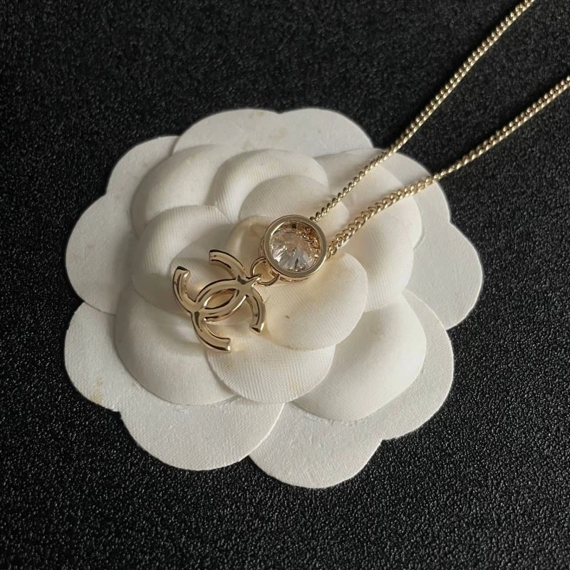 WaterResistant Chanel Necklaces 223542