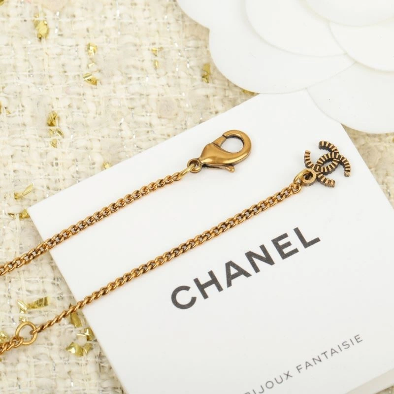 Sophisticated Chanel Necklaces 223469