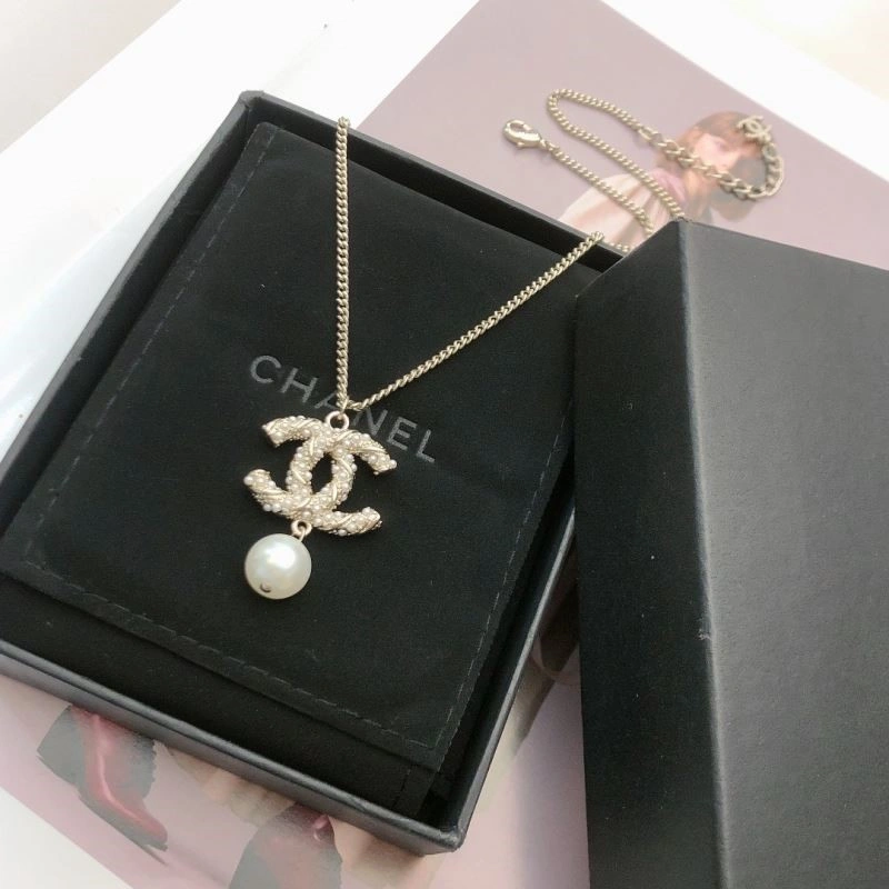 Chic Chanel Necklaces 223473