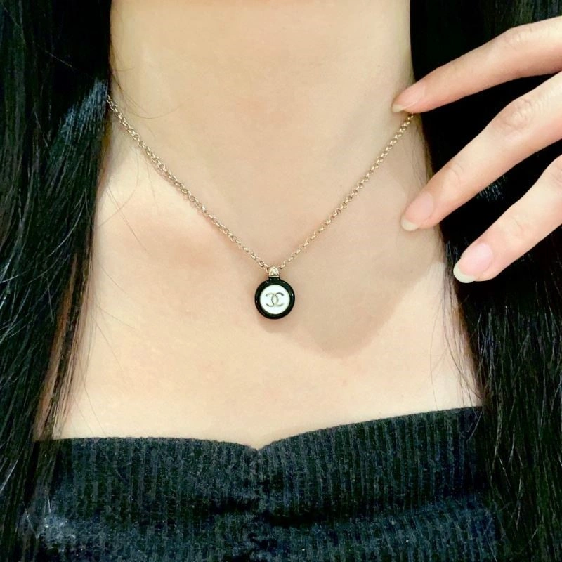 Comfortable Chanel Necklaces 223525