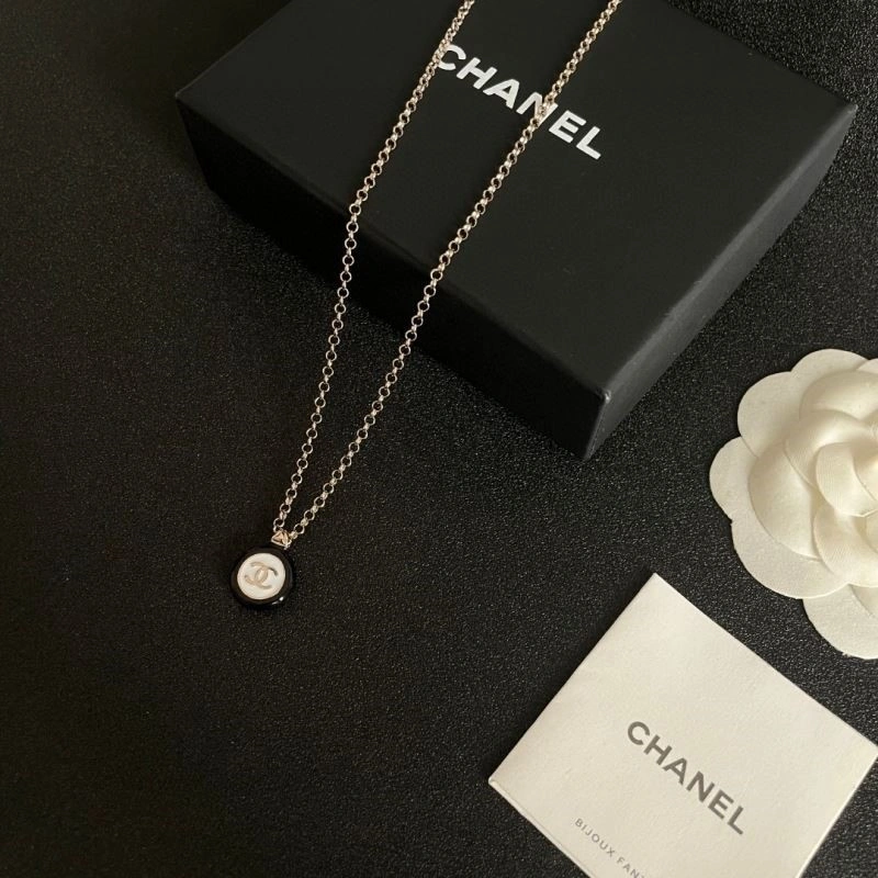 Comfortable Chanel Necklaces 223525