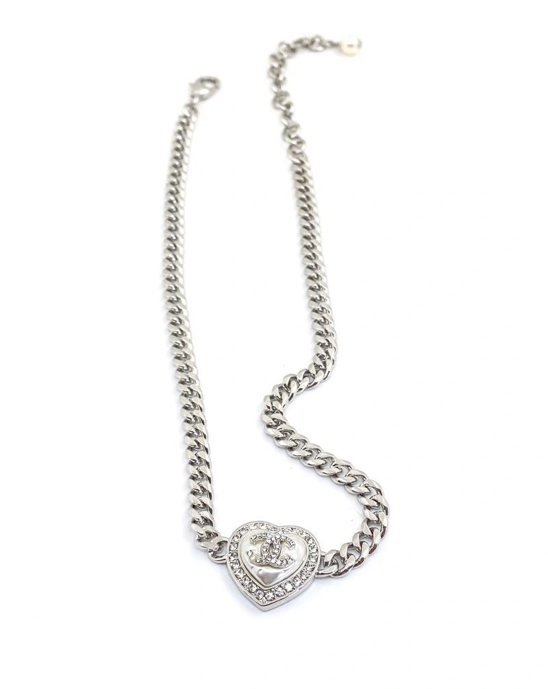 Chanel Necklaces Versatile 223506