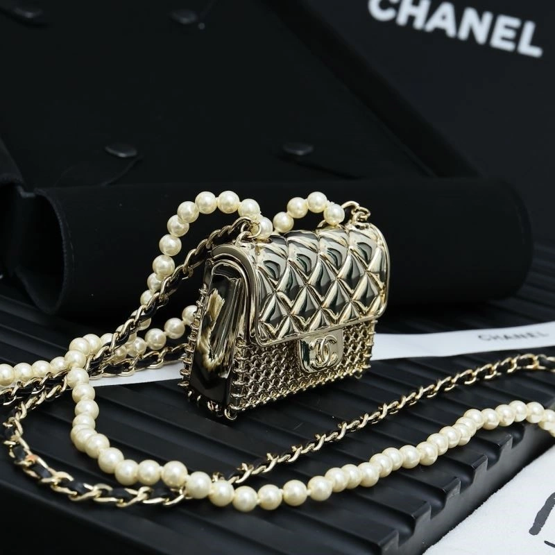 Chanel Necklaces Neat 223443