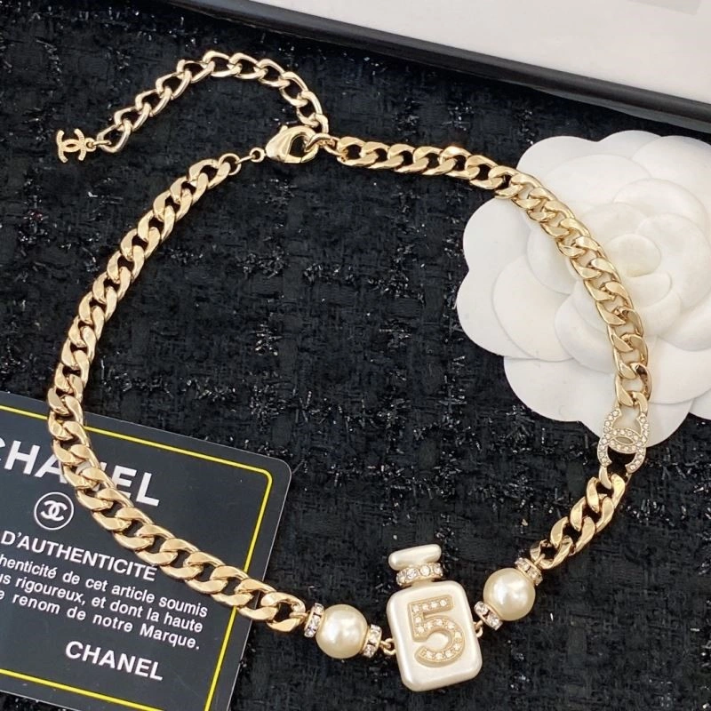 Chanel Necklaces Sporty 223447