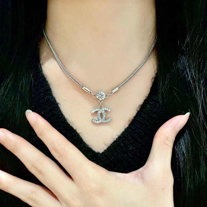 Chanel Necklaces Practical 223439