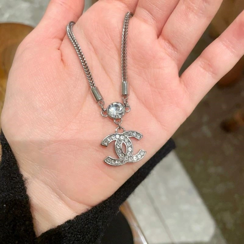 Chanel Necklaces Practical 223439