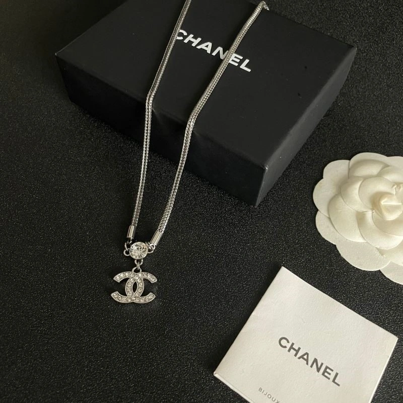 Chanel Necklaces Practical 223439
