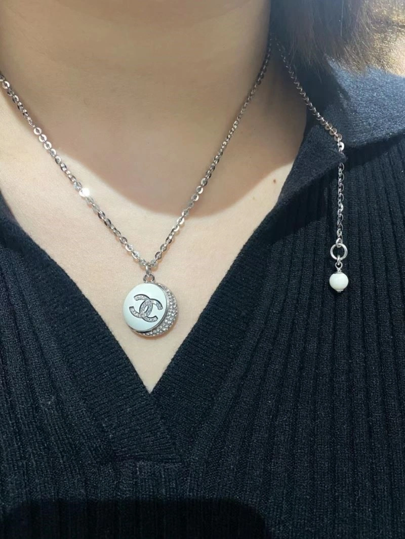 Cozy Chanel Necklaces 223430