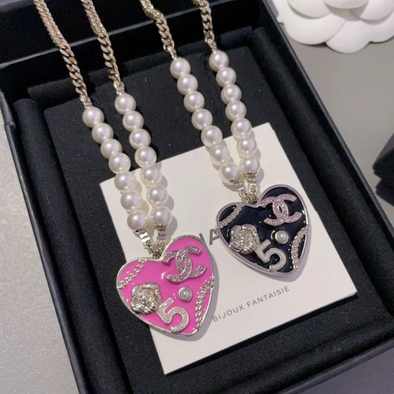 Sustainable Chanel Necklaces 223474
