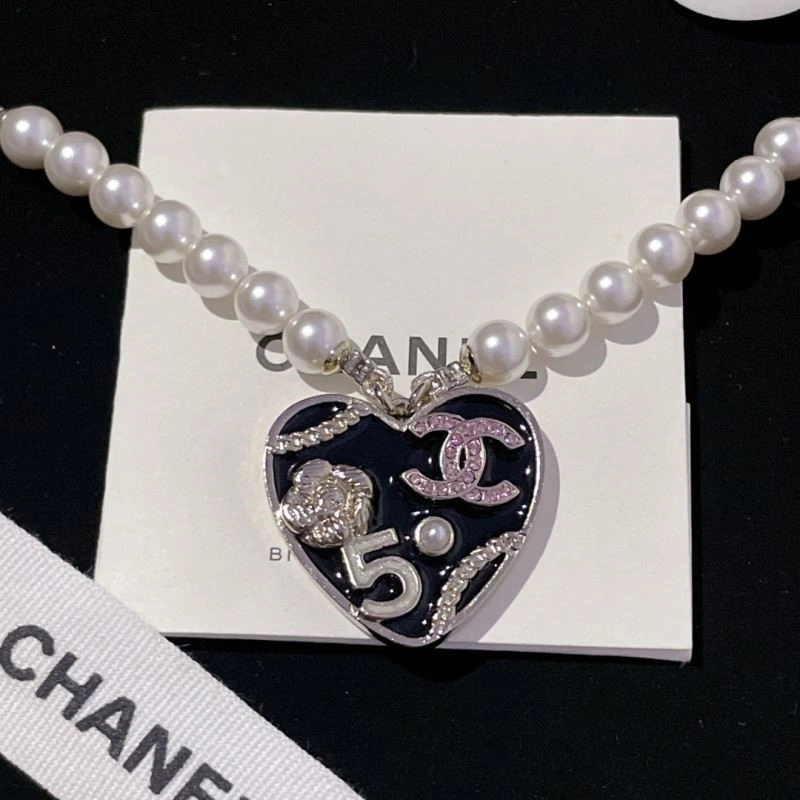 Sustainable Chanel Necklaces 223474
