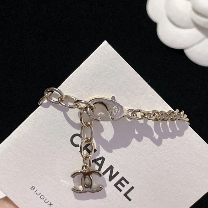 Sustainable Chanel Necklaces 223474