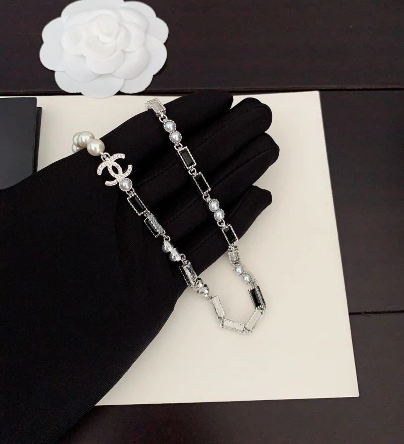 Trendsetting Chanel Necklaces 223482
