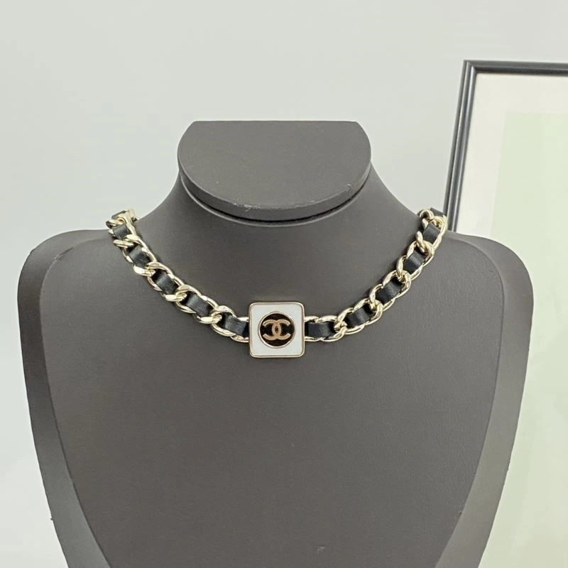Contemporary Chanel Necklaces 223481
