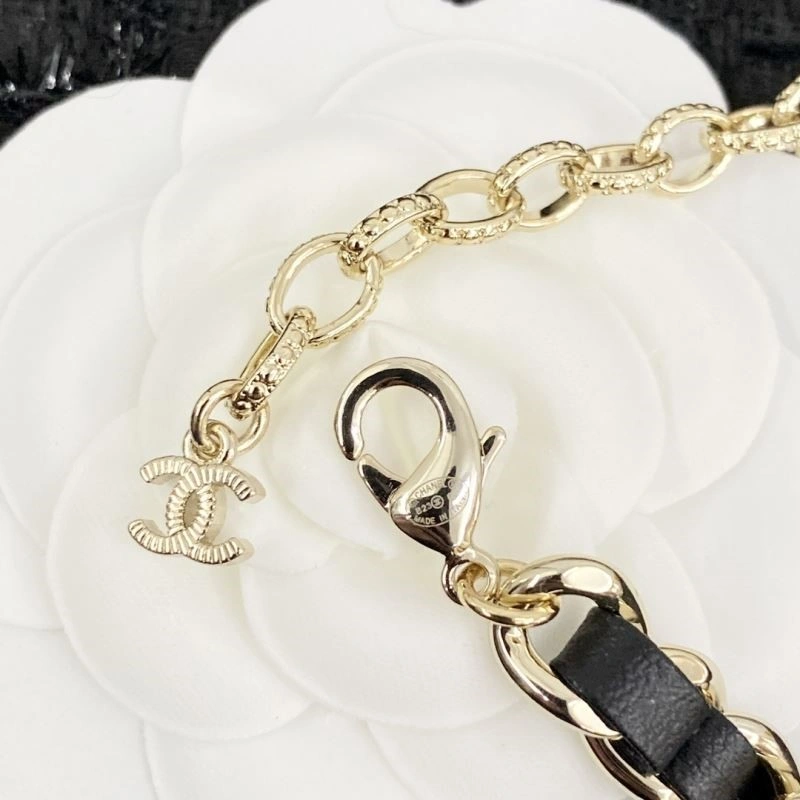Contemporary Chanel Necklaces 223481