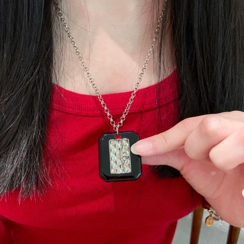 Chanel Necklaces MultiPurpose 223410