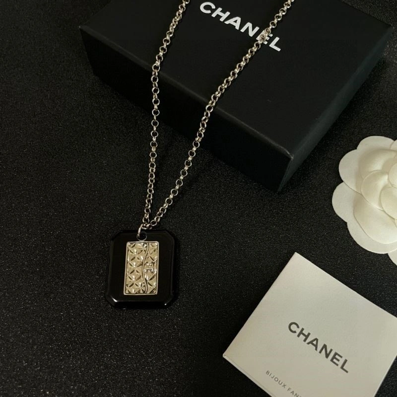 Chanel Necklaces MultiPurpose 223410