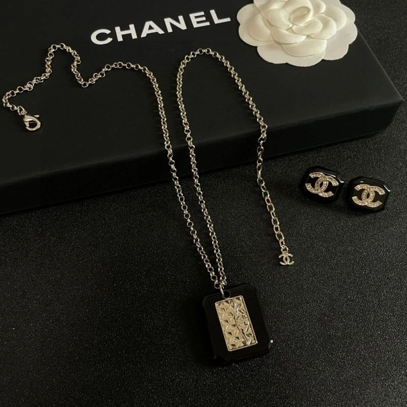 Chanel Necklaces MultiPurpose 223410
