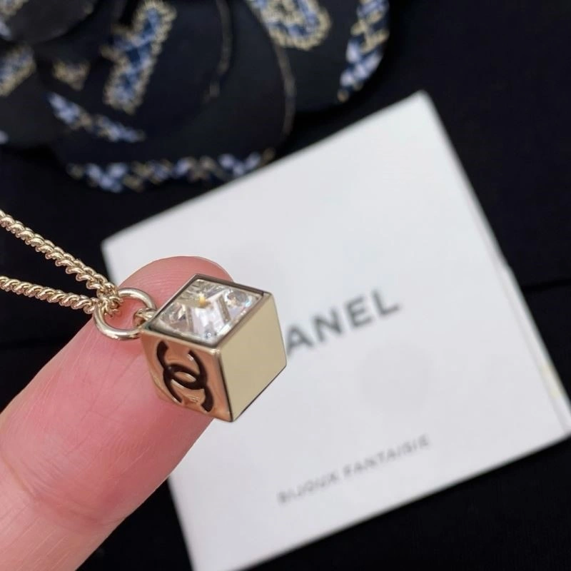 NewStyle Chanel Necklaces 223406