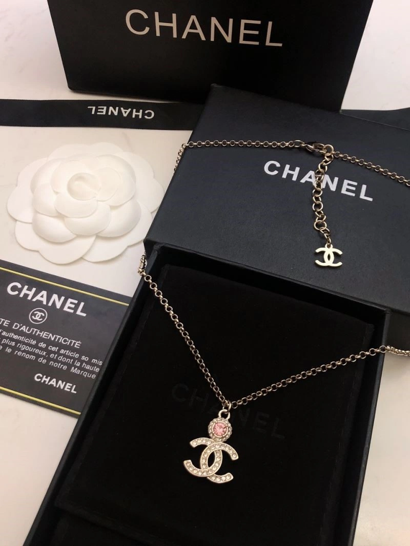 WaterResistant Chanel Necklaces 223404