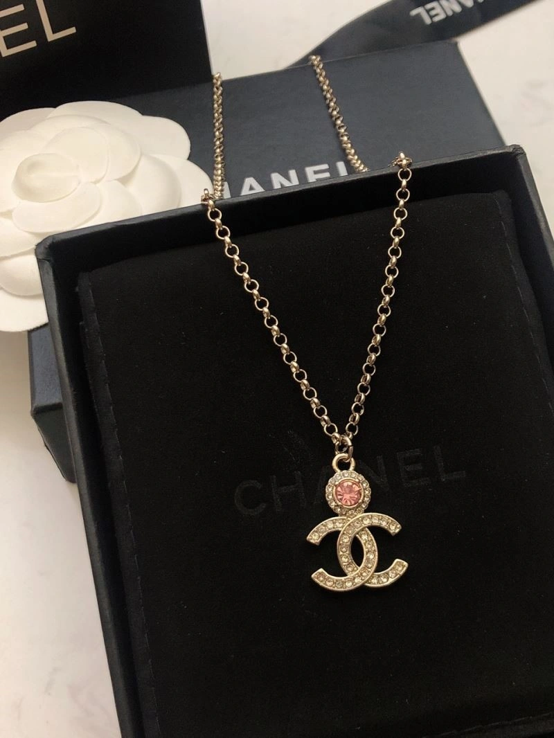 WaterResistant Chanel Necklaces 223404